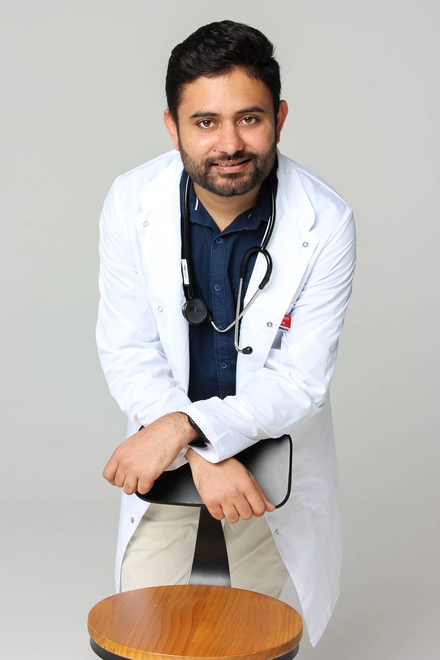Dr Vivek Lathwal